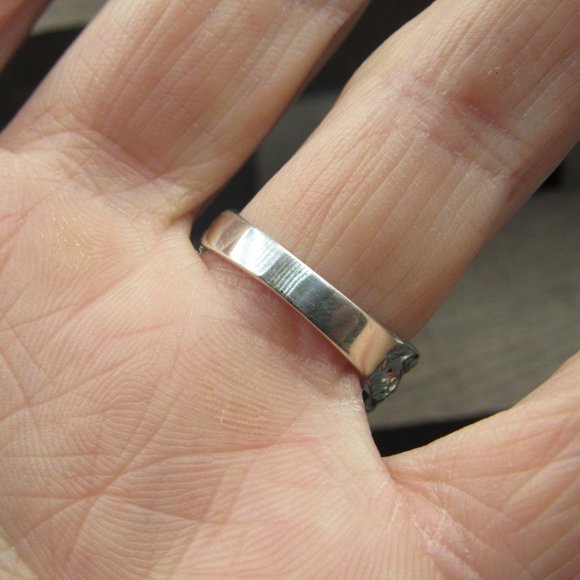 Size 8 Sterling Silver Diamond Cut Rustic Floral Band Ring Vintage - Picture 5 of 9